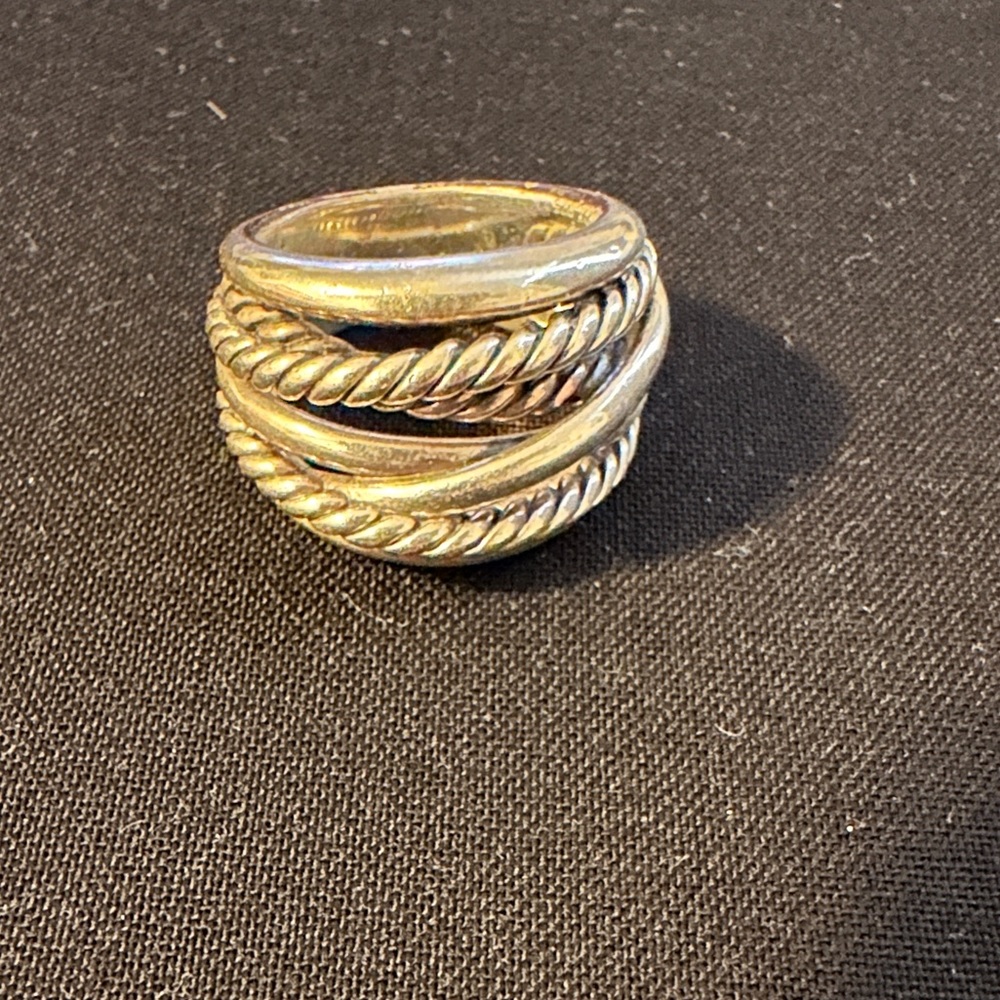 Authentic David Yurman Crossover Sterling Silver Ring.  Large.